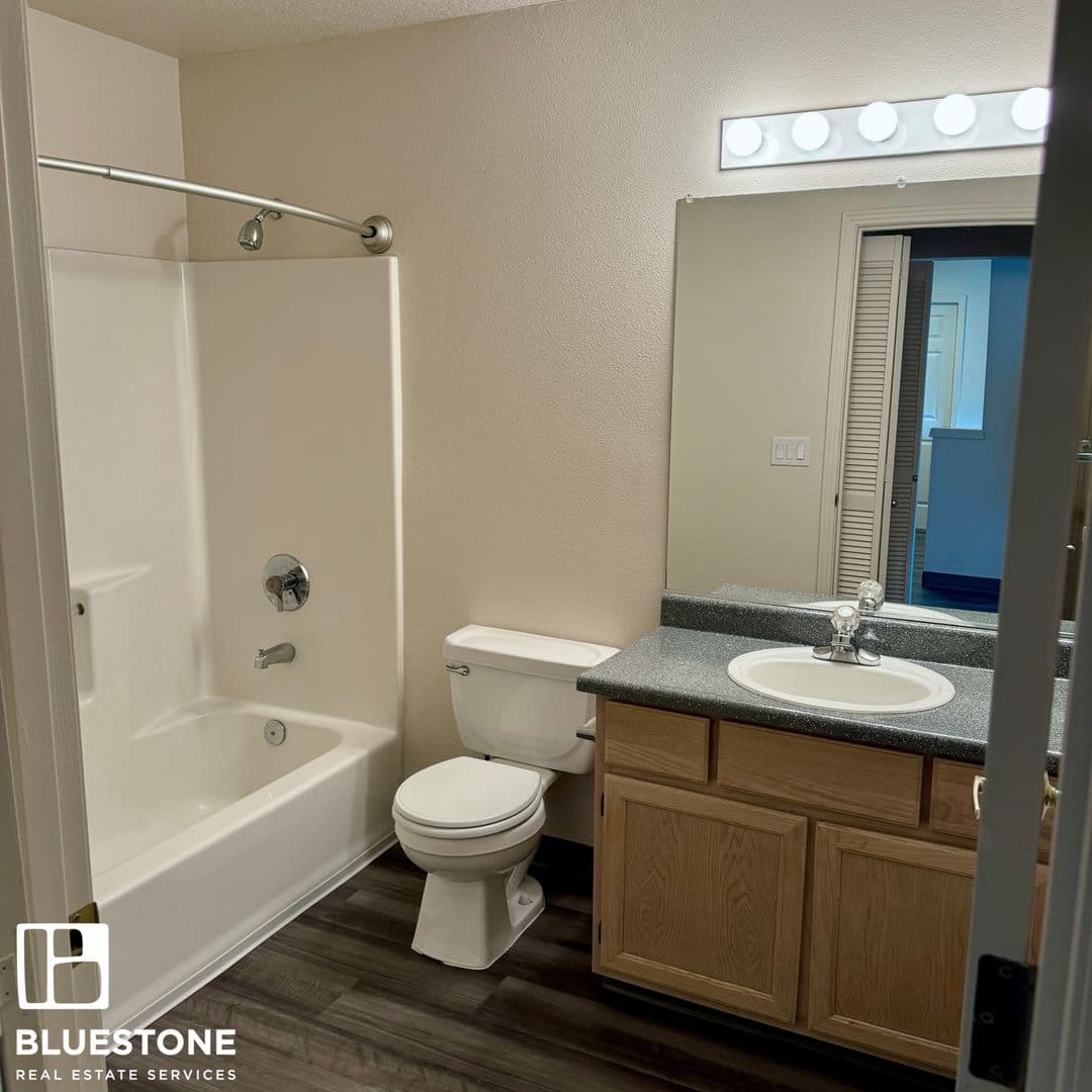 Tualatin Apartment: 18656-18670 SW Boones Ferry Road
