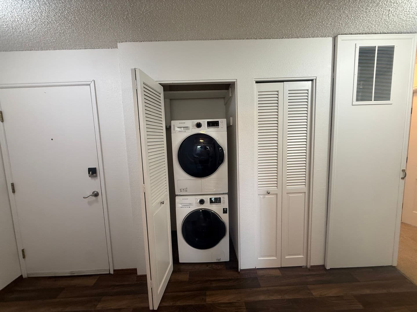 Corvallis Apartment: 124 NW 7th St