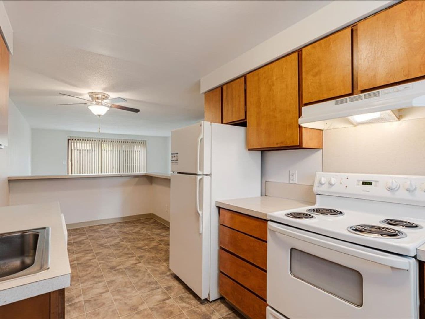 Milwaukie Apartment: 3236 SE Harvey St.