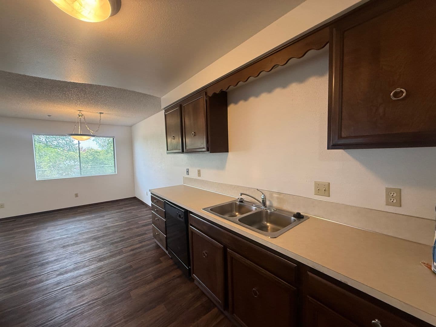 Corvallis Apartment: 124 NW 7th St