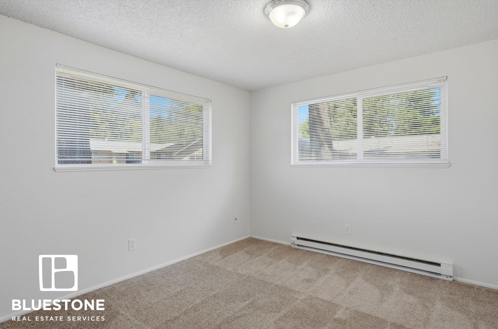 Gresham Apartment: 10 NE 162nd Ave