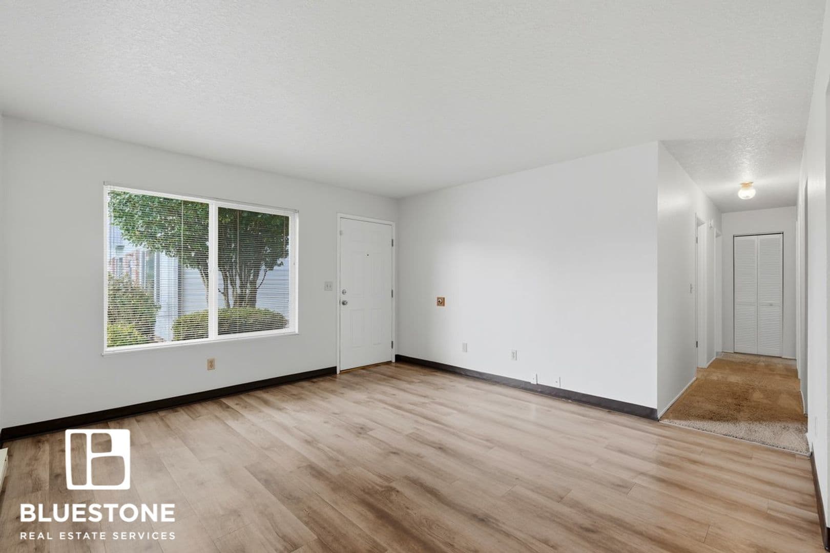 Portland Apartment: 7123 SE Powell Blvd
