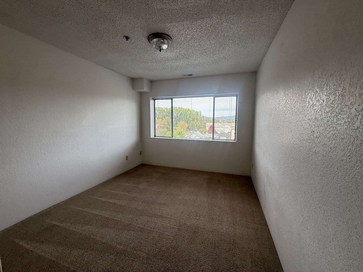 Corvallis Apartment: 124 NW 7th St
