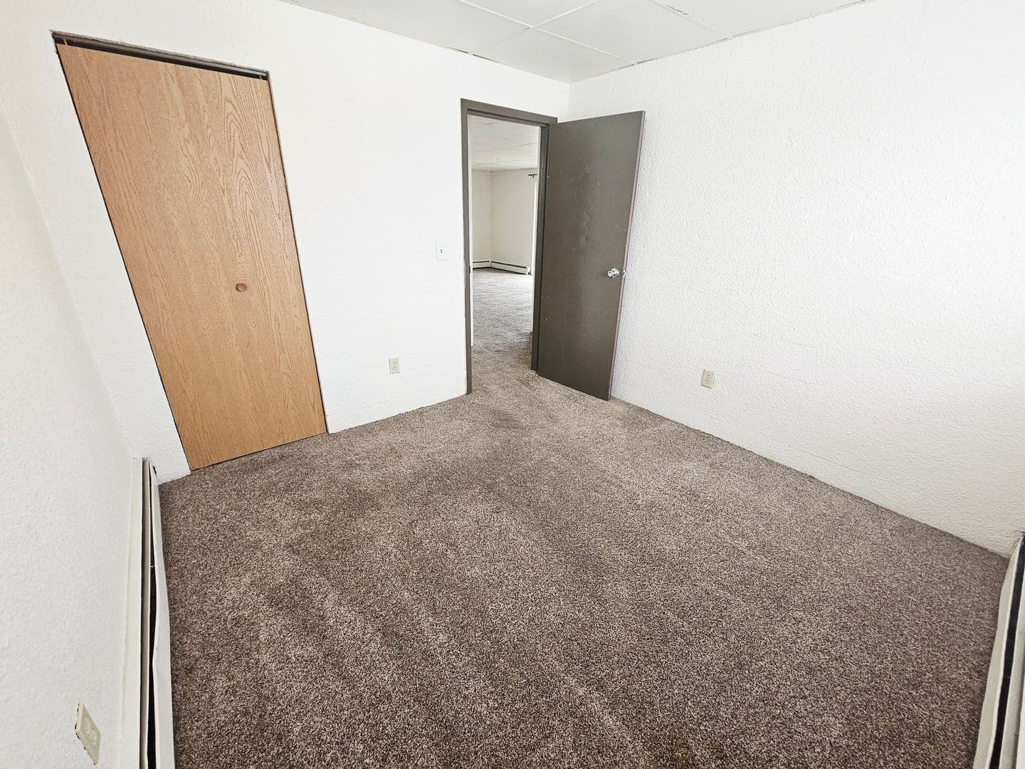 Bismarck Apartment: 1007 Portland Drive