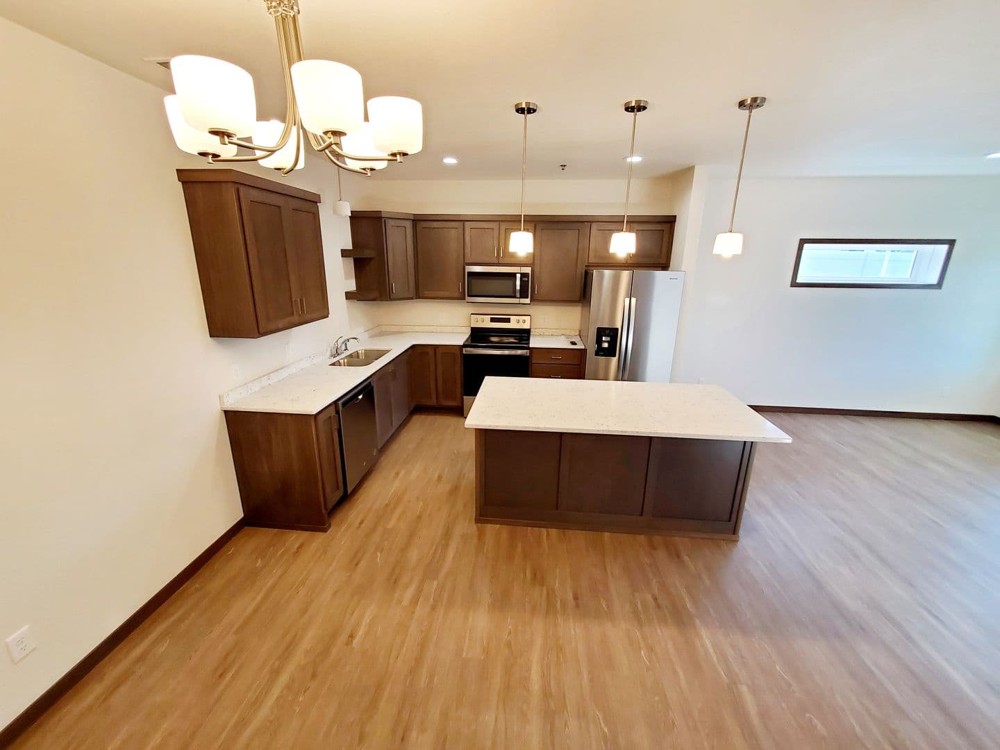 Bismarck Apartment: 4450 Cumberland Loop