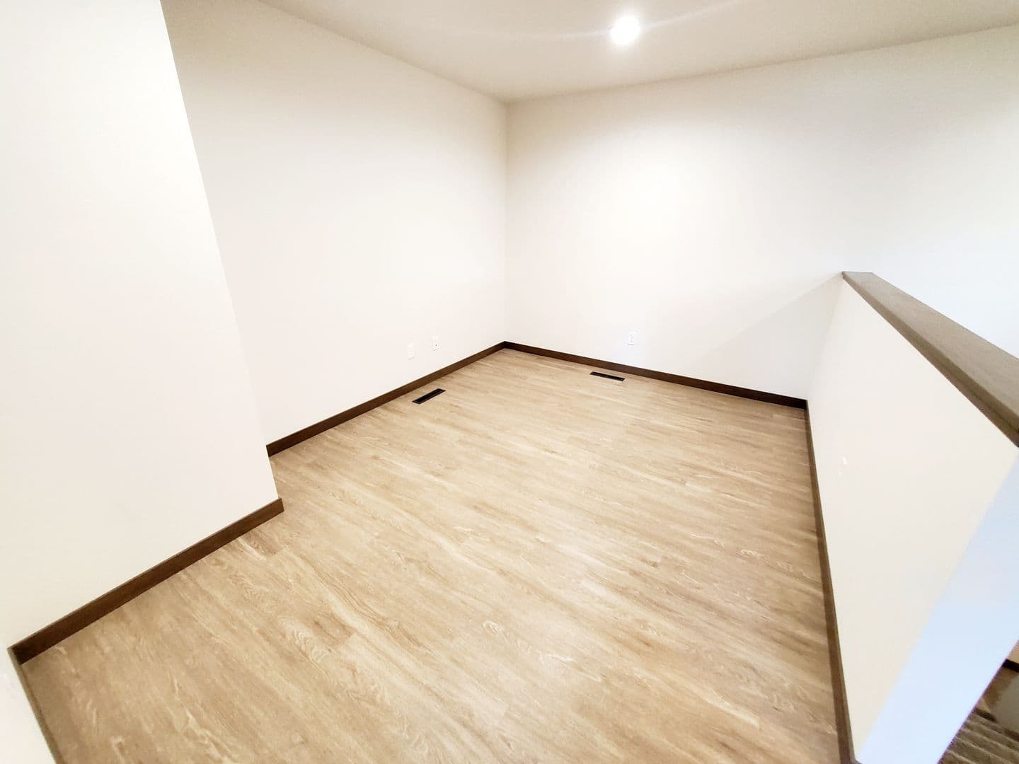 Bismarck Apartment: 4450 Cumberland Loop