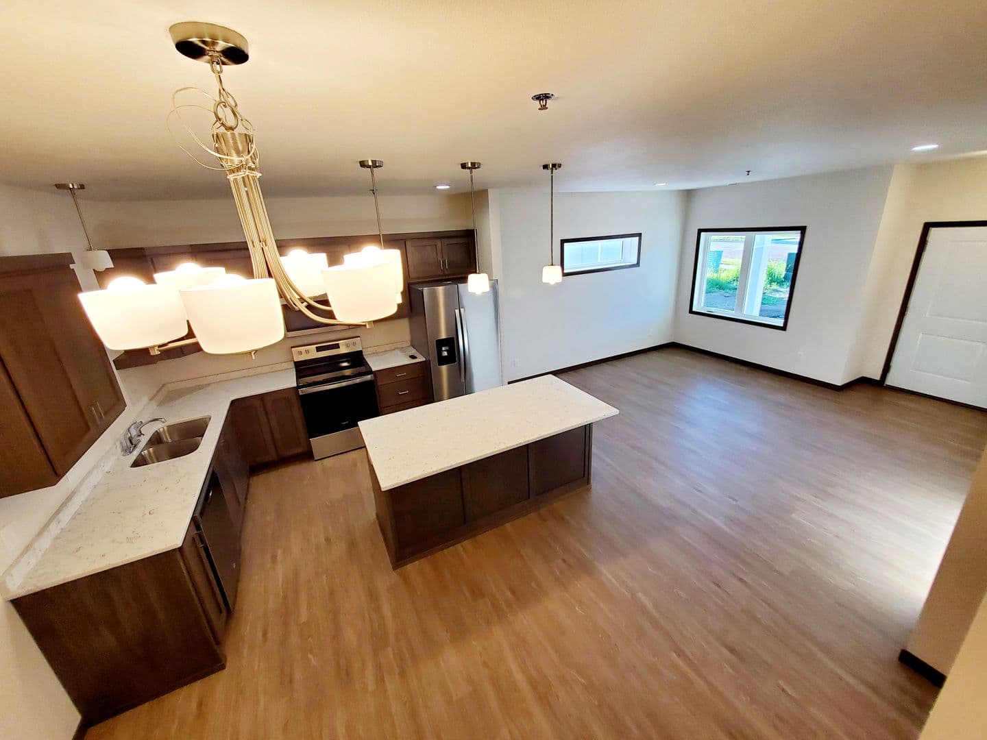 Bismarck Apartment: 4450 Cumberland Loop
