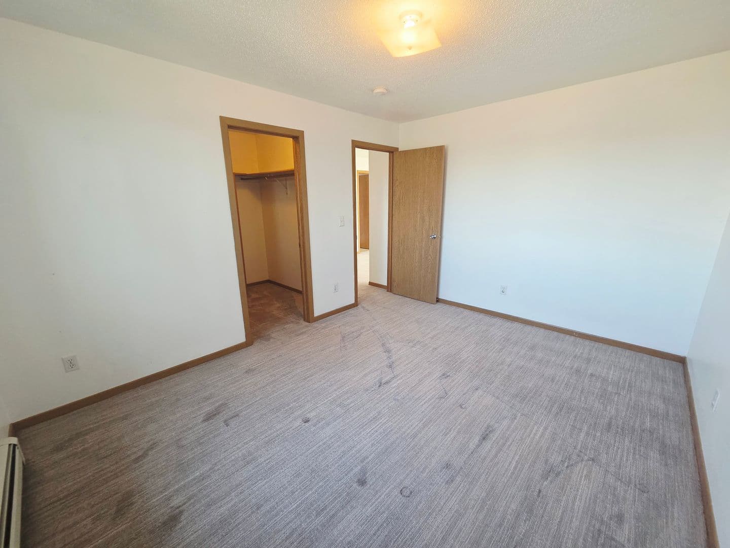 Mandan Apartment: 1909 Kyle Lane NW
