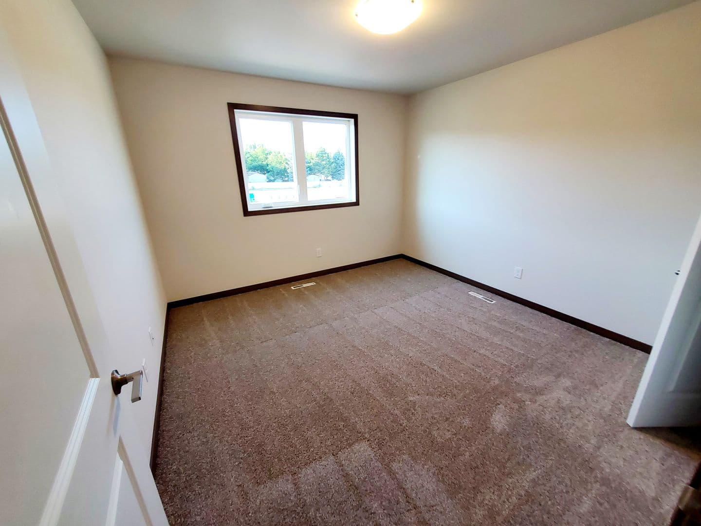 Bismarck Apartment: 4450 Cumberland Loop