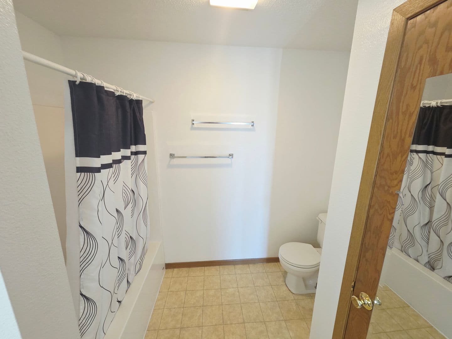 Mandan Apartment: 1909 Kyle Lane NW
