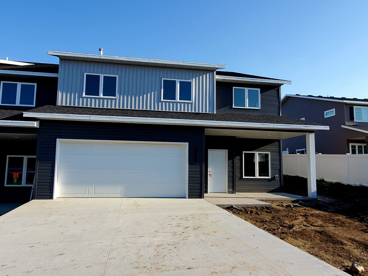 Bismarck Apartment: 4450 Cumberland Loop
