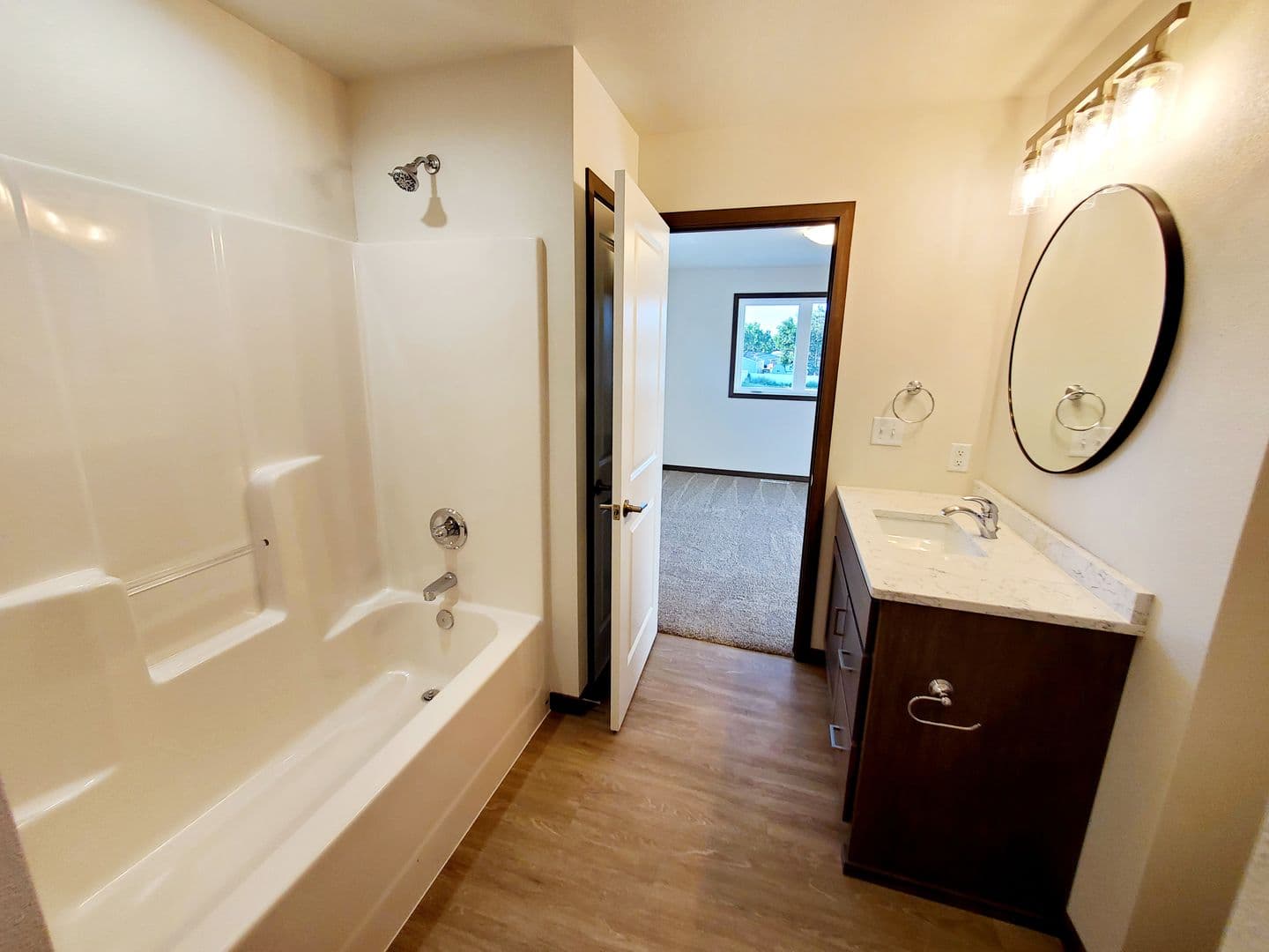Bismarck Apartment: 4450 Cumberland Loop