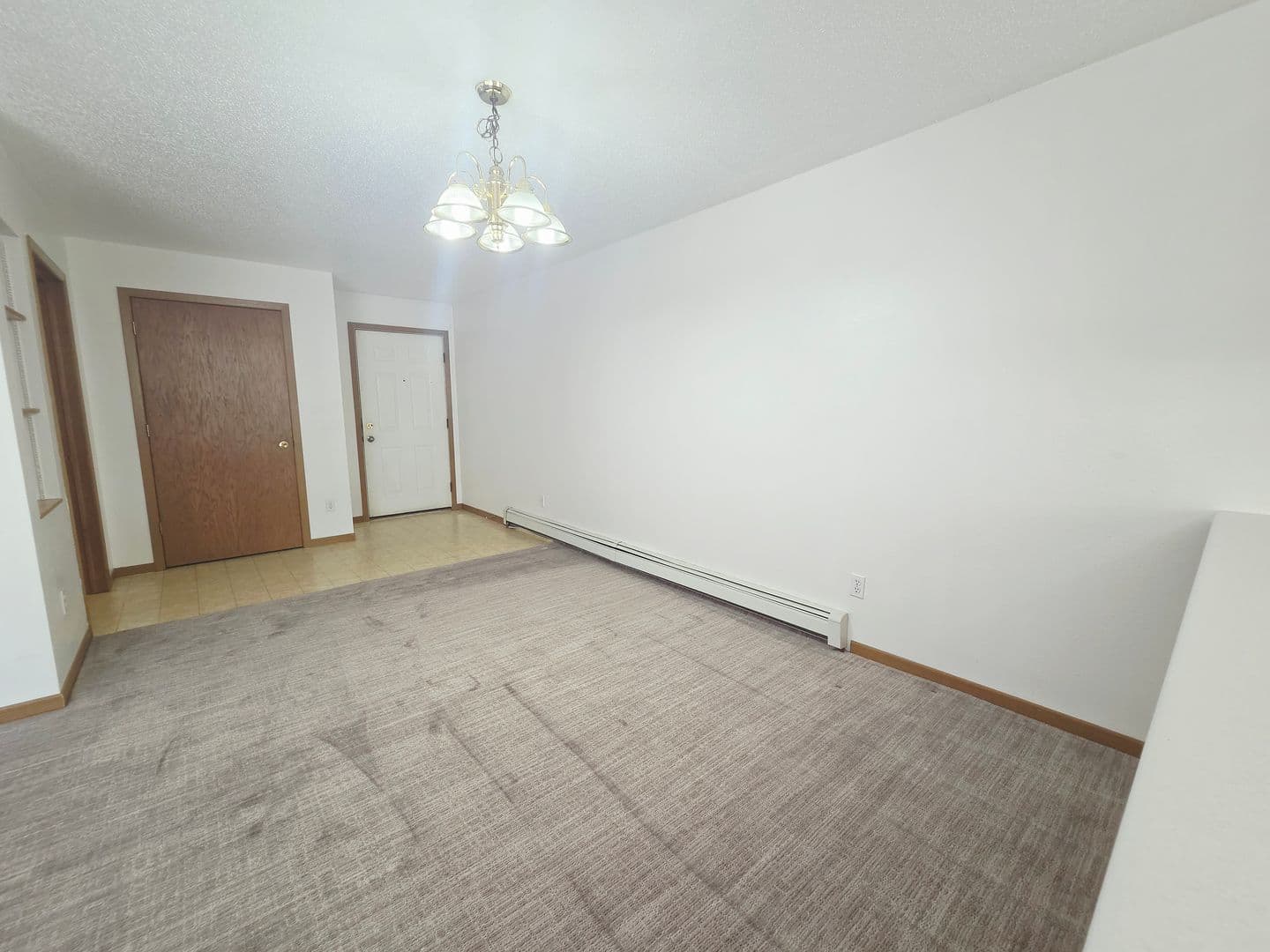 Mandan Apartment: 1909 Kyle Lane NW