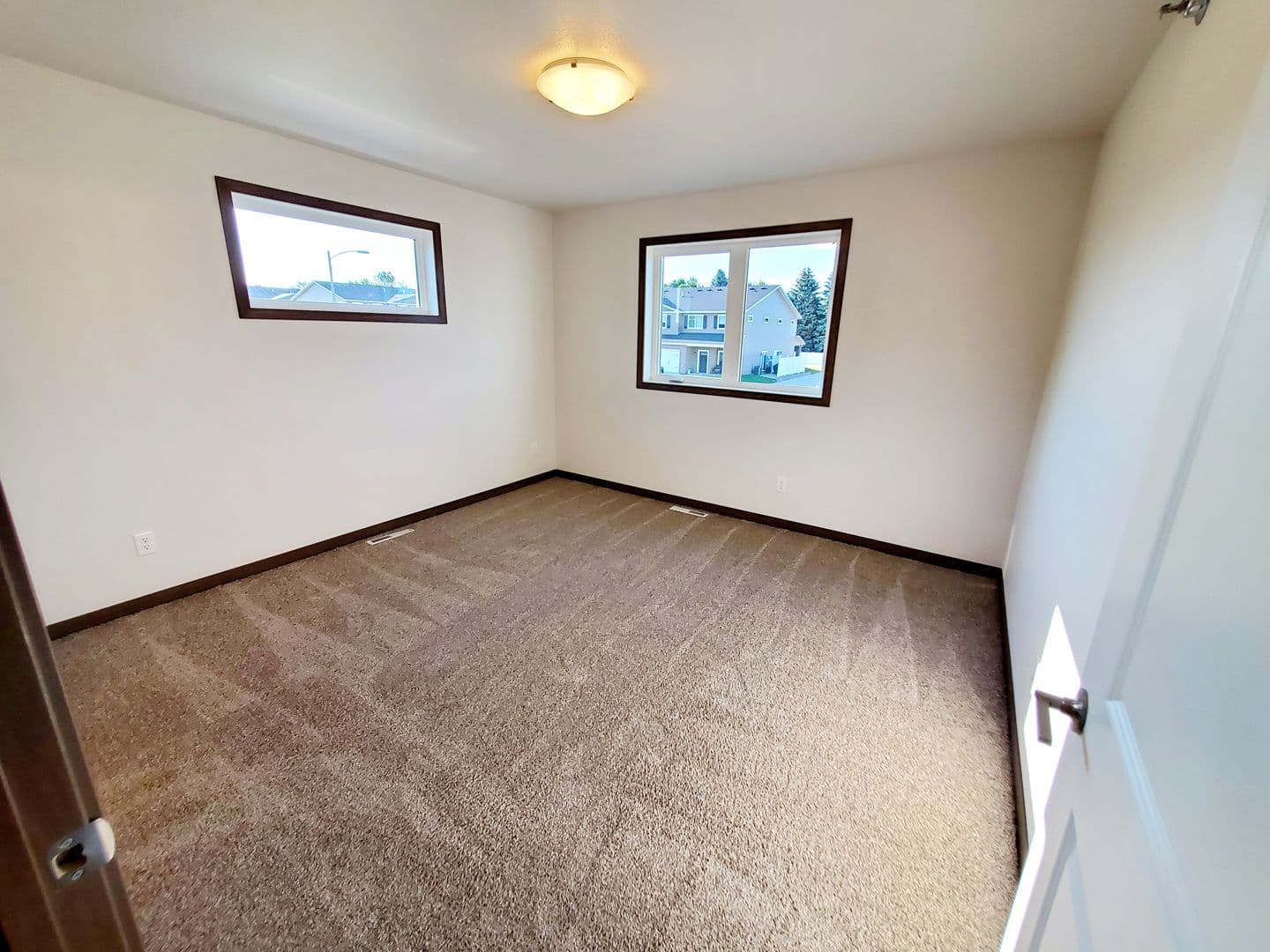 Bismarck Apartment: 4450 Cumberland Loop
