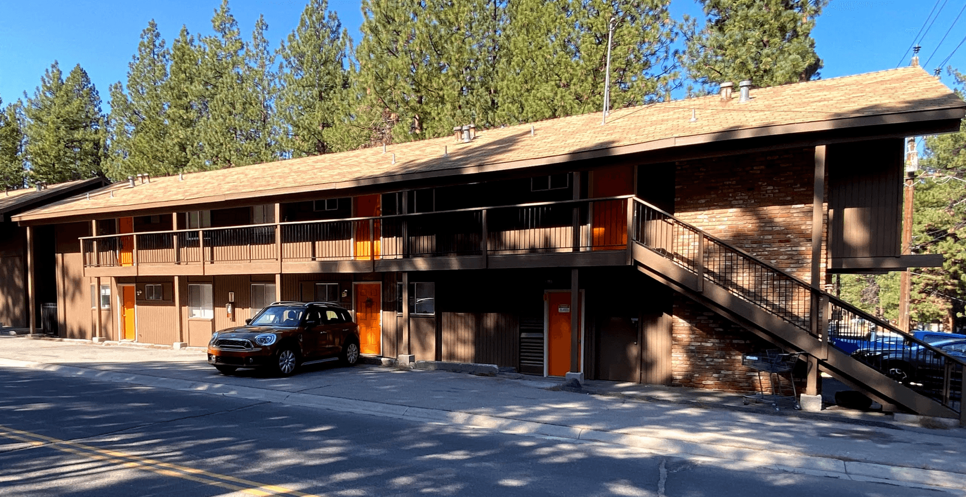South Lake Tahoe Apartment: 1070-1074 Echo