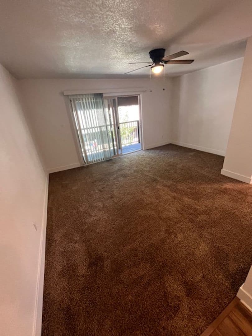 South Lake Tahoe Apartment: 1070-1074 Echo