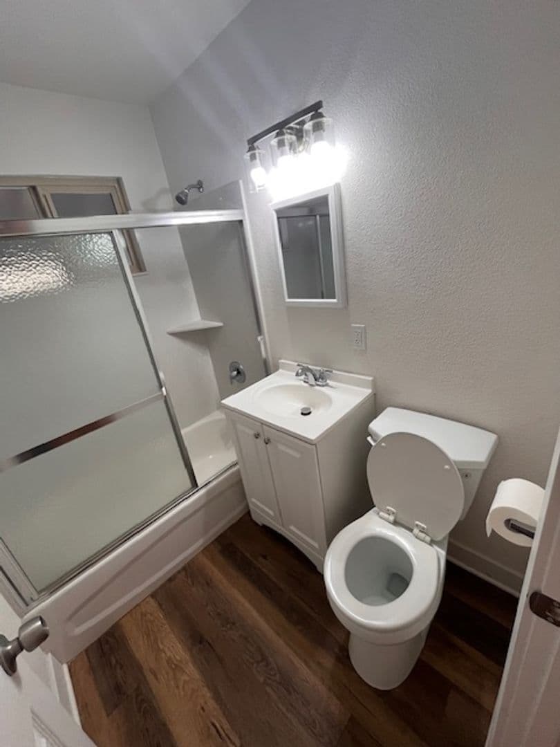 South Lake Tahoe Apartment: 1070-1074 Echo
