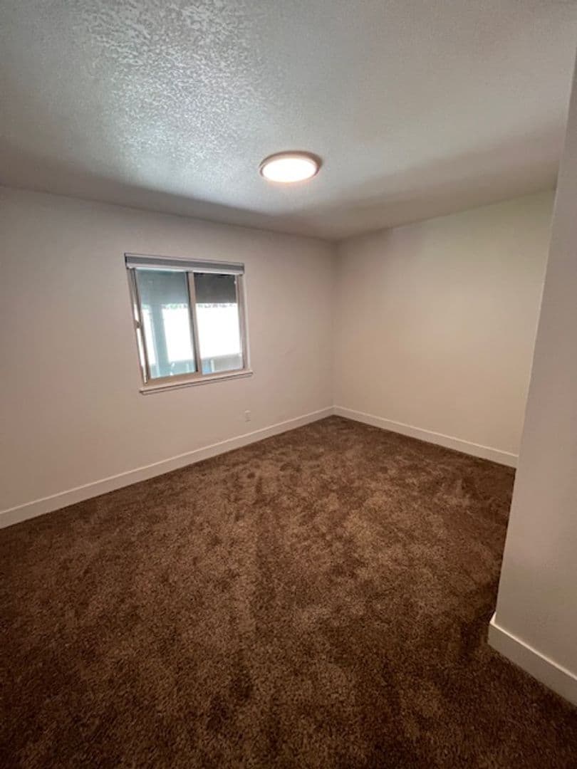 South Lake Tahoe Apartment: 1070-1074 Echo