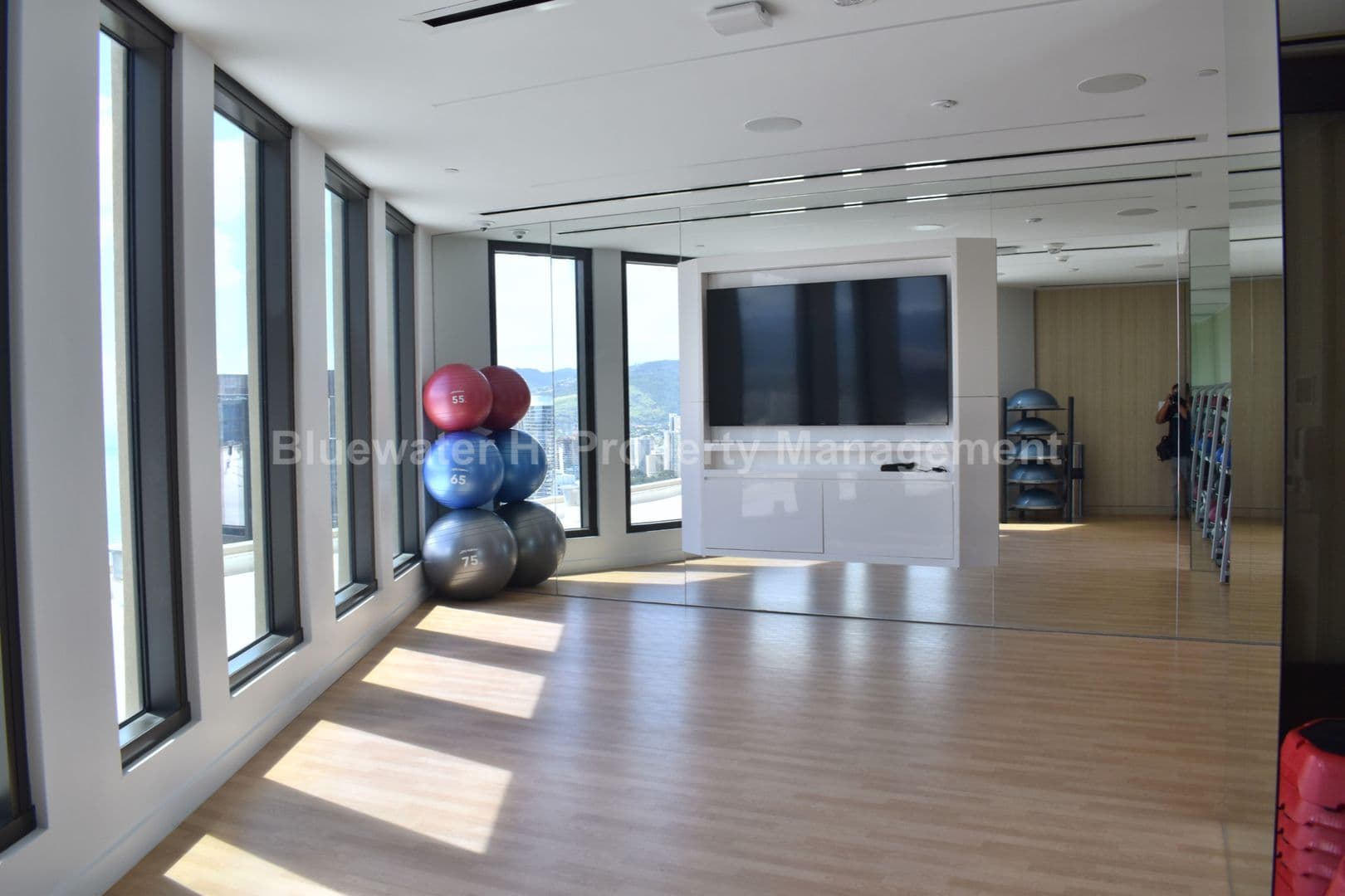Honolulu Condo: 987 Queen St. #506