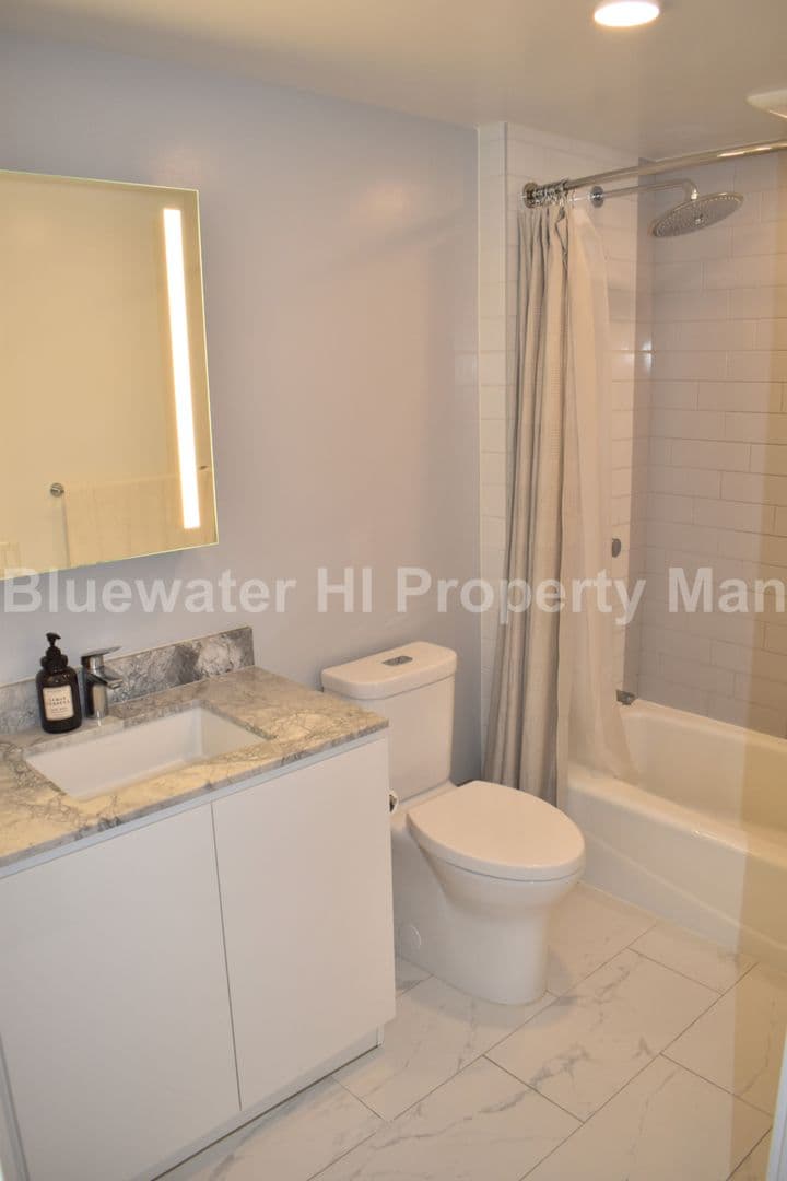Honolulu Condo: 987 Queen St. #506