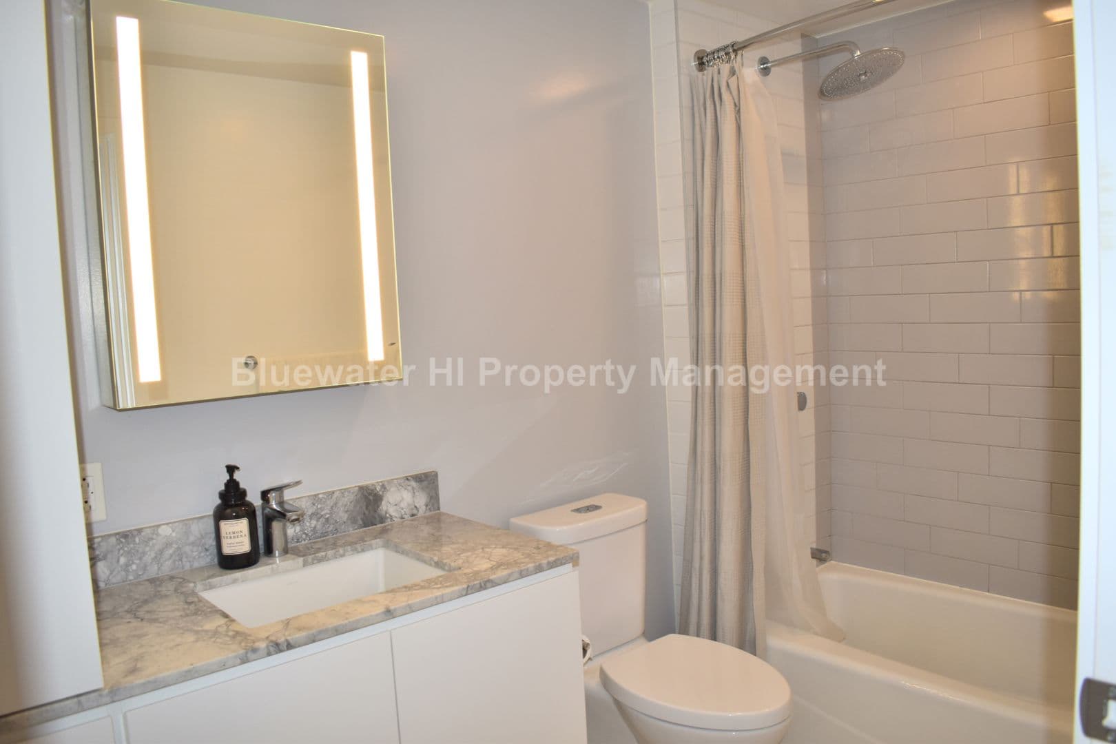 Honolulu Condo: 987 Queen St. #506