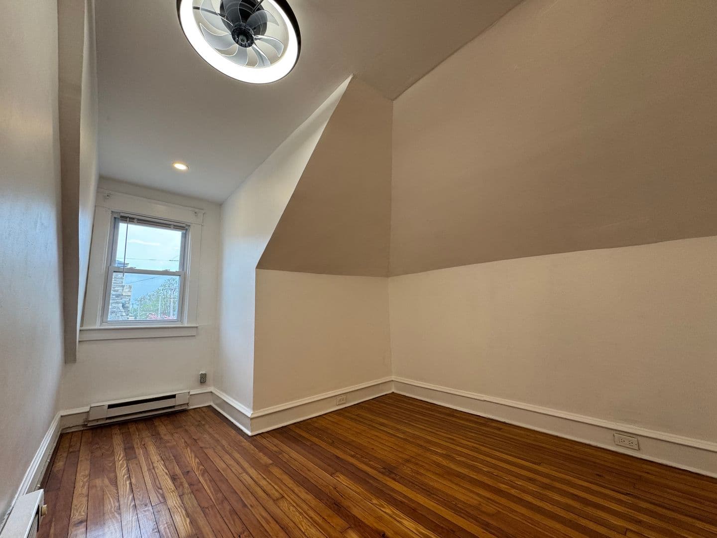 East Lansdowne Condo: 171 Lewis Ave - Unit B