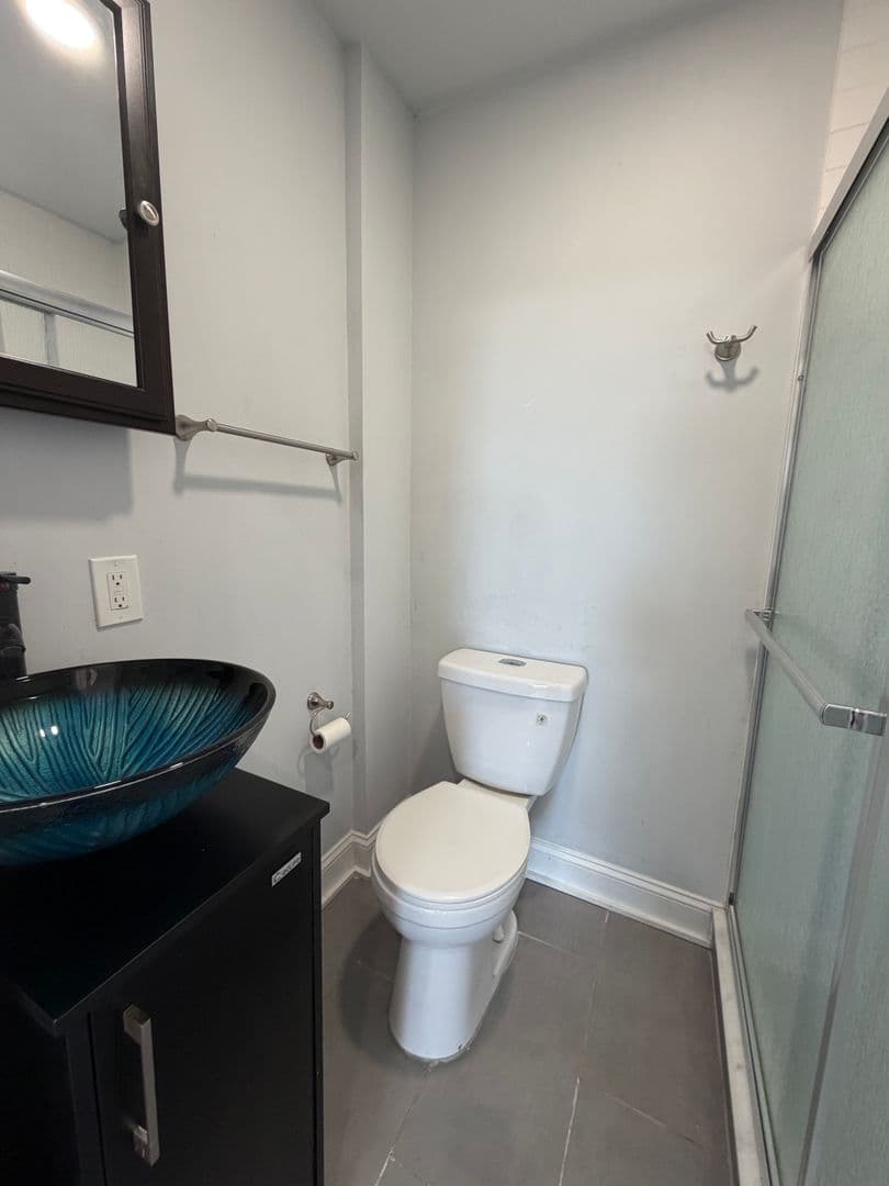 Philadelphia Apartment: 1247 Snyder Ave