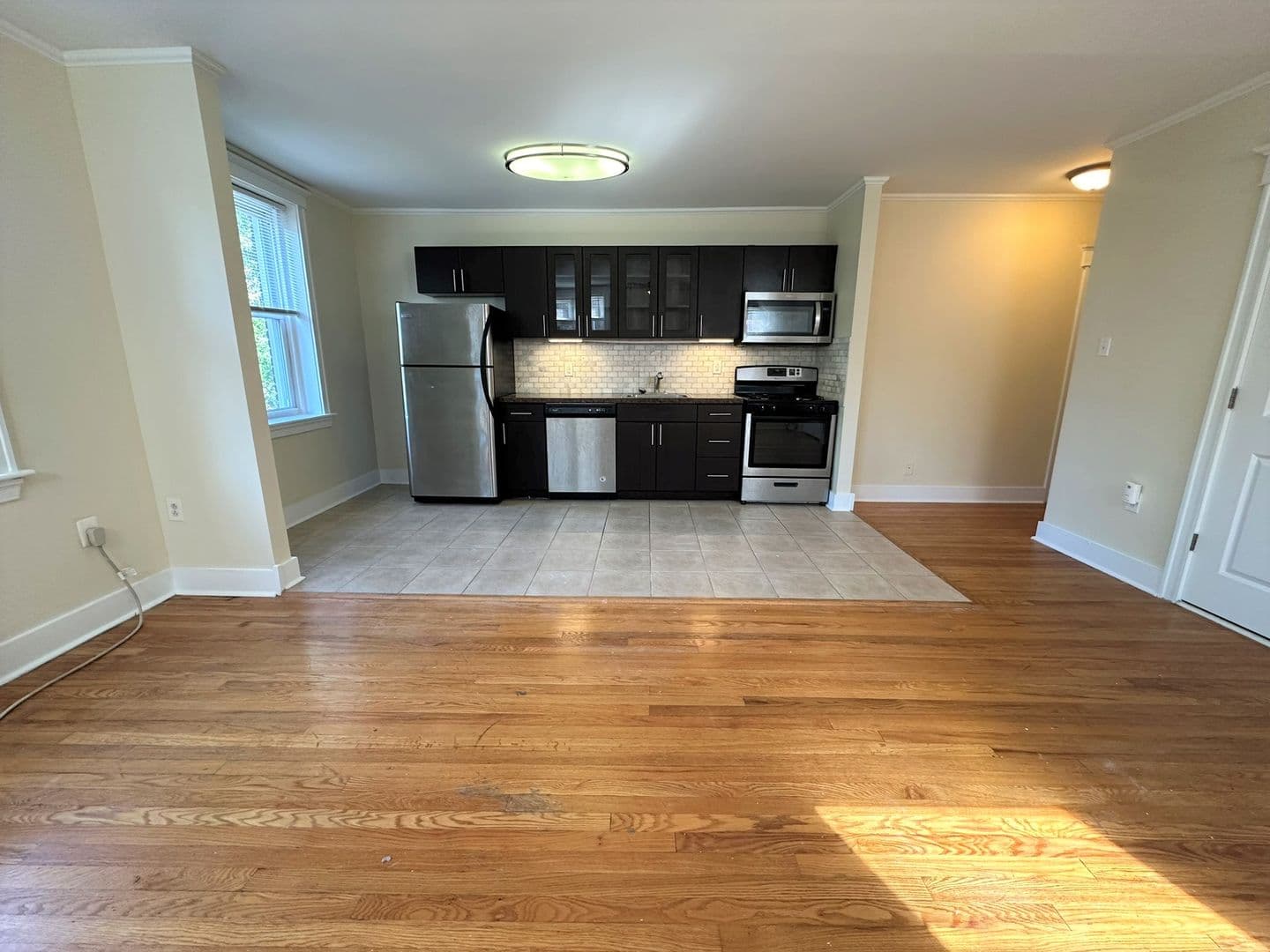 Philadelphia Apartment: 437 W School House Ln