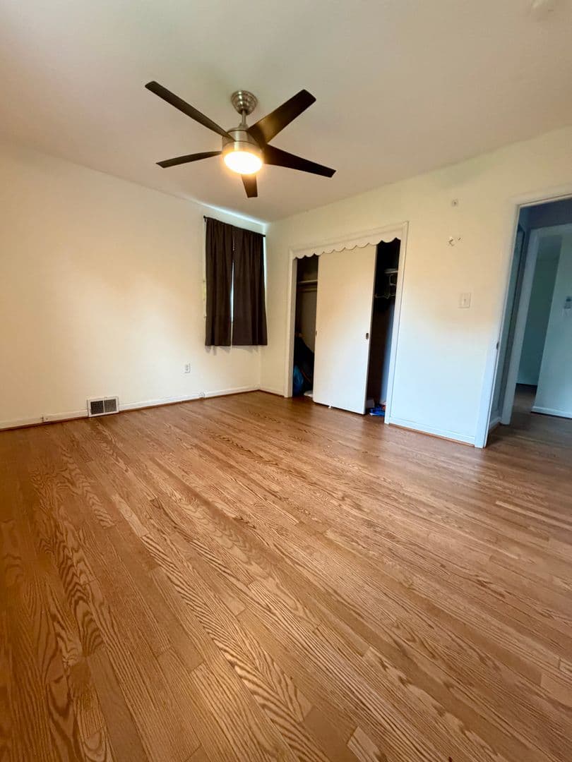 Glenside House: 300 Winding Way