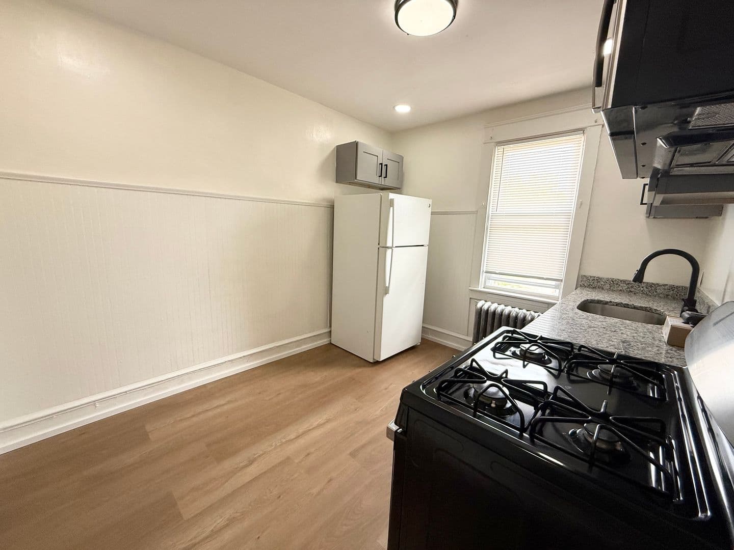 East Lansdowne Condo: 171 Lewis Ave - Unit B