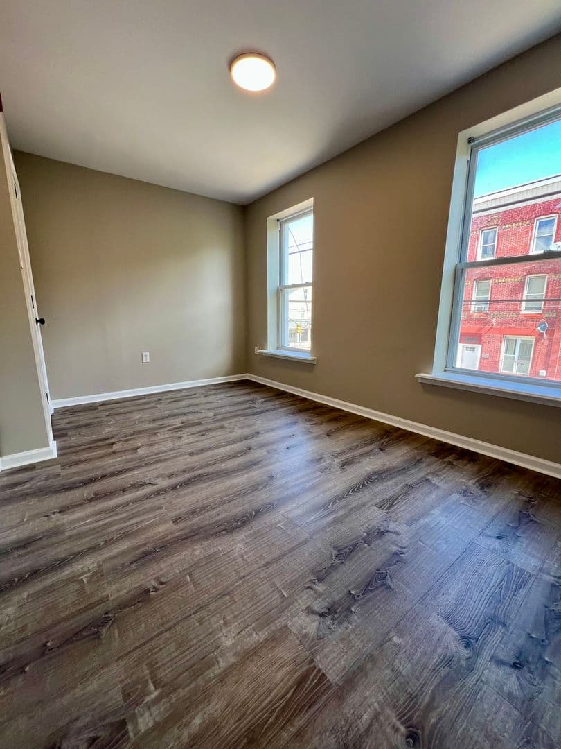 Philadelphia Apartment: 1844 W Master St