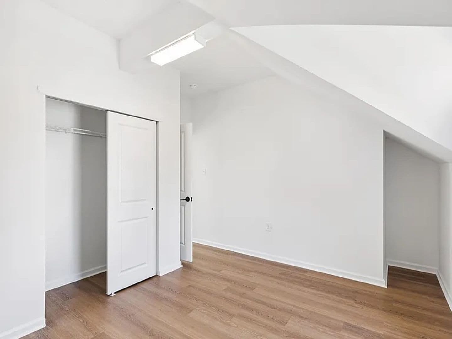 Philadelphia Apartment: 7 N 50th St