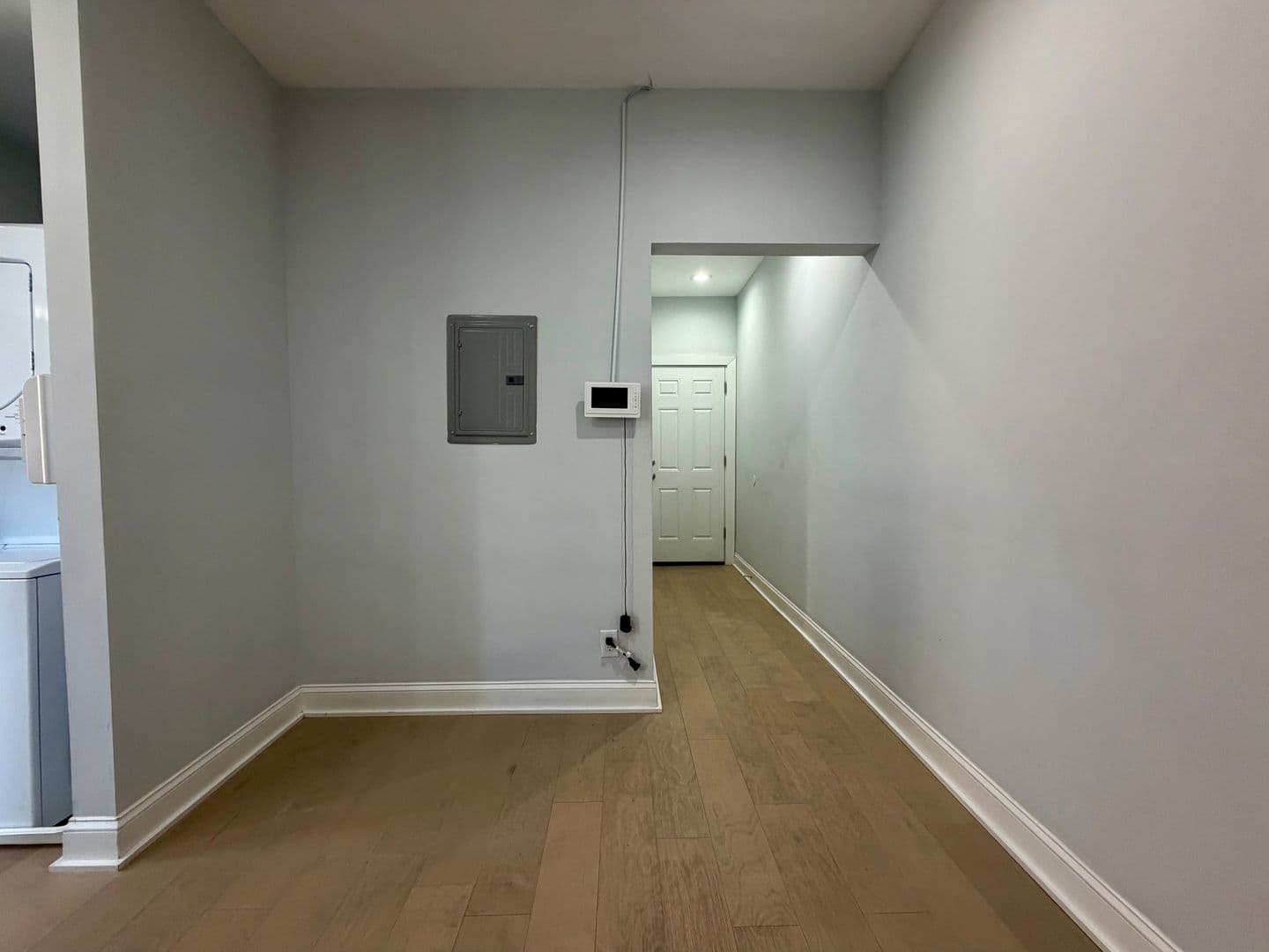Philadelphia Apartment: 1247 Snyder Ave