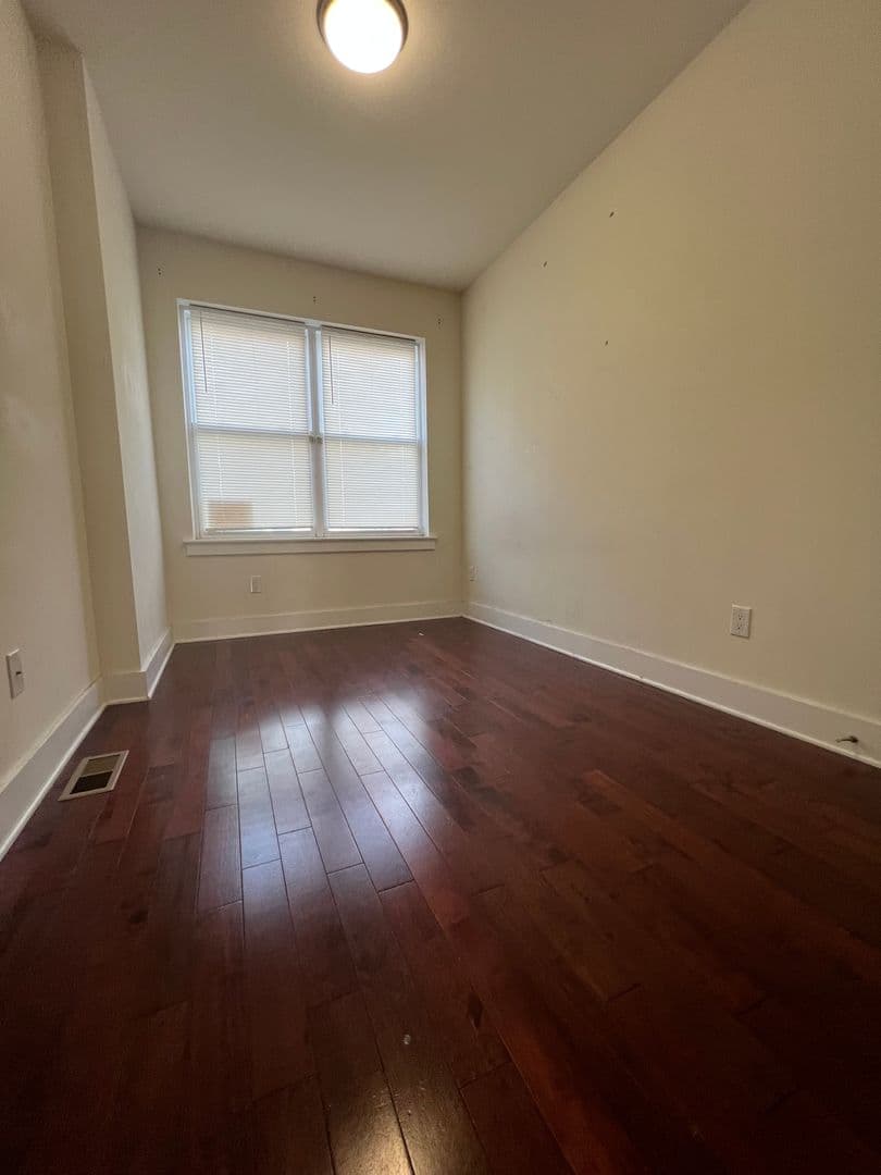 Philadelphia Apartment: 1706 Arlington St
