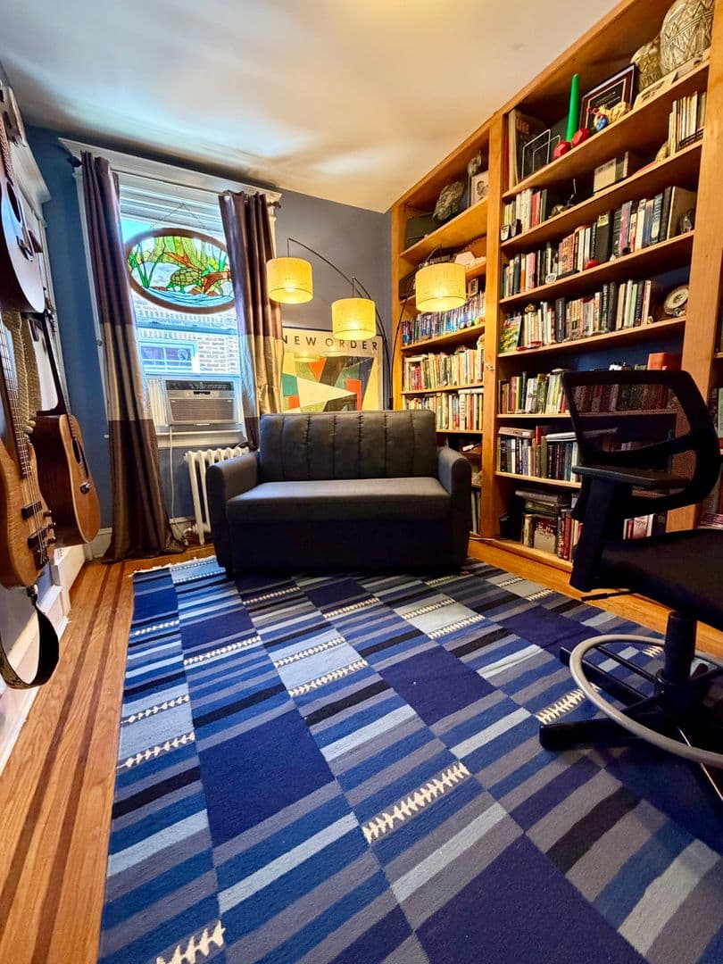 Upper Darby Townhome: 216 Glencoe Rd
