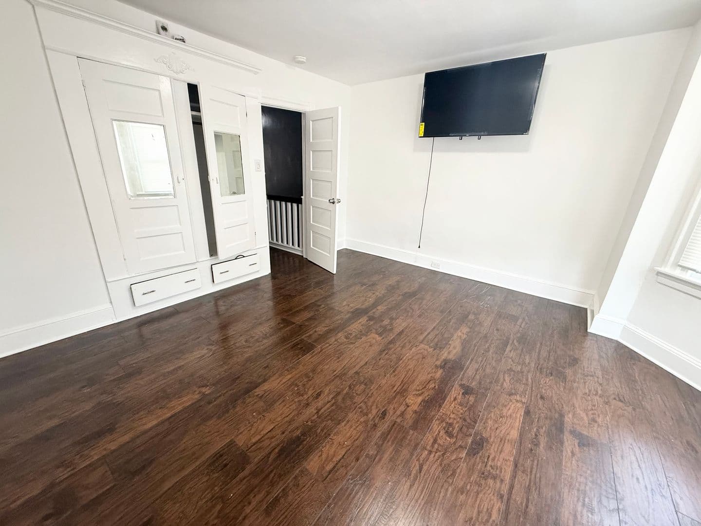 Collingdale Townhome: 242 Pusey Ave