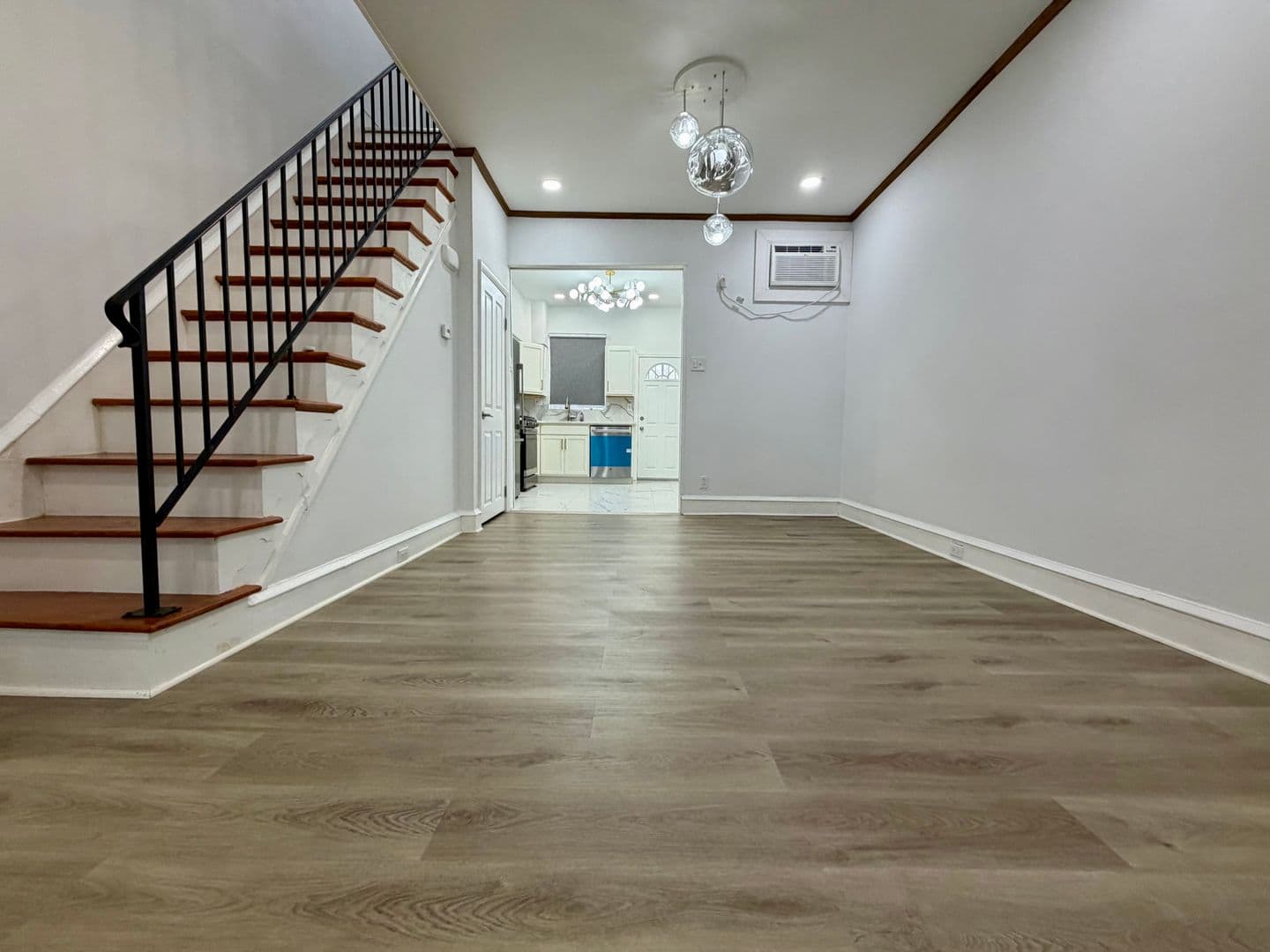 Philadelphia House: 2248 S Beechwood St