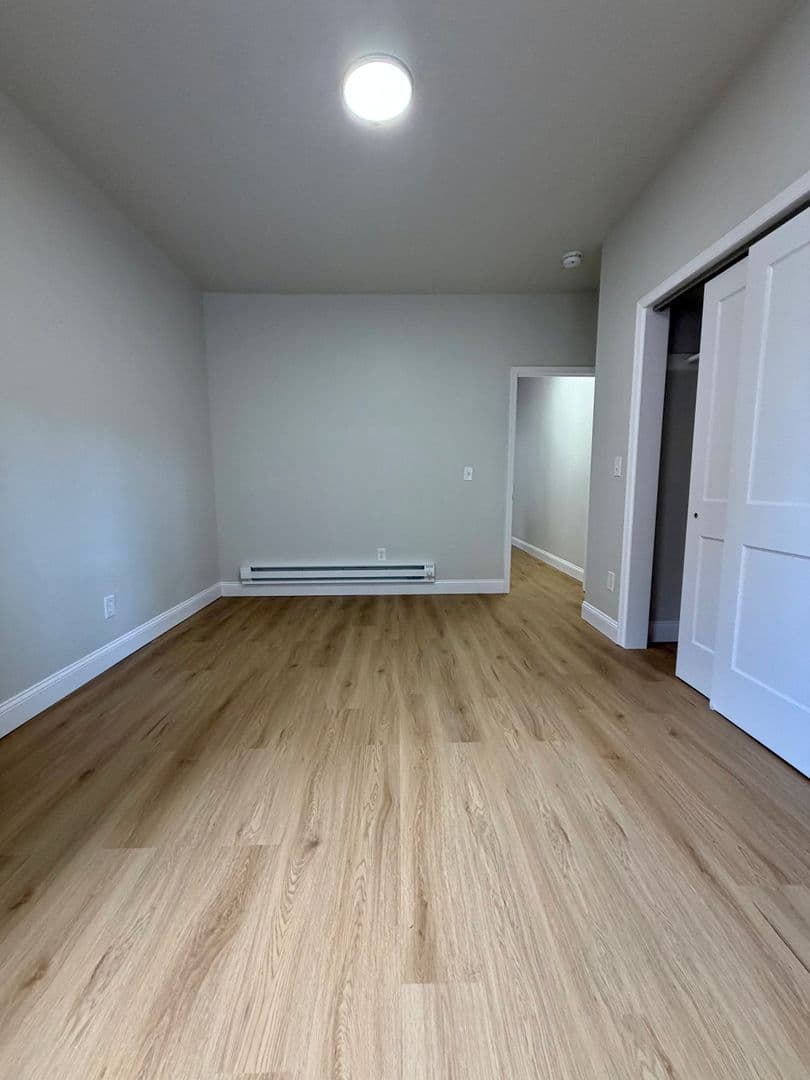 Philadelphia Apartment: 724 S 52nd St