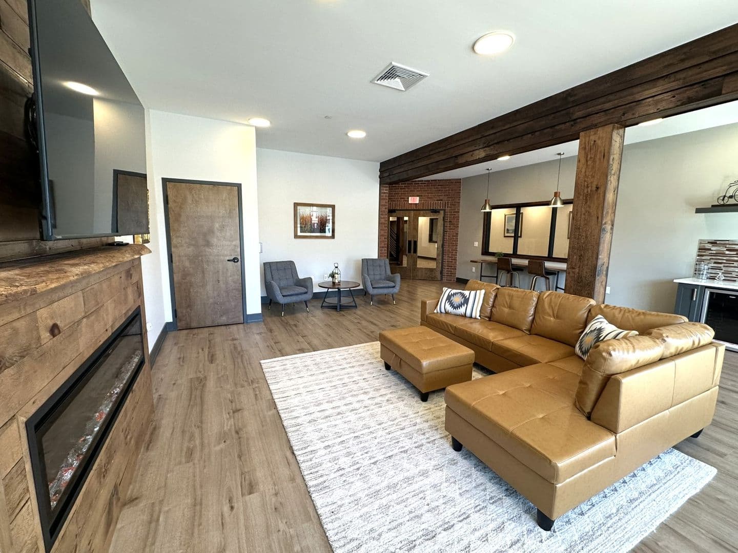 Chalfont Apartment: 409 W Butler Ave