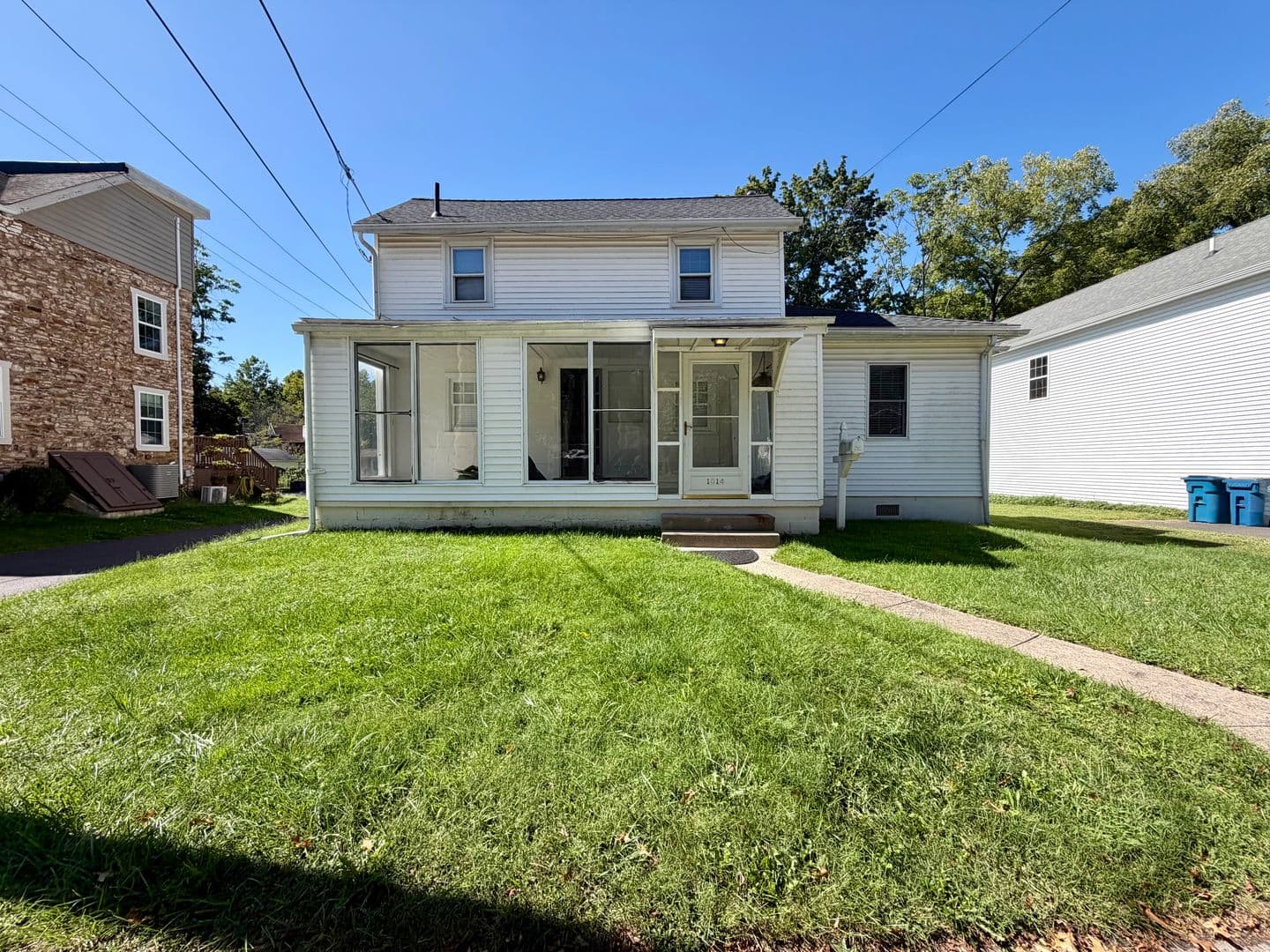 Blue Bell House: 1014 Trewellyn Ave