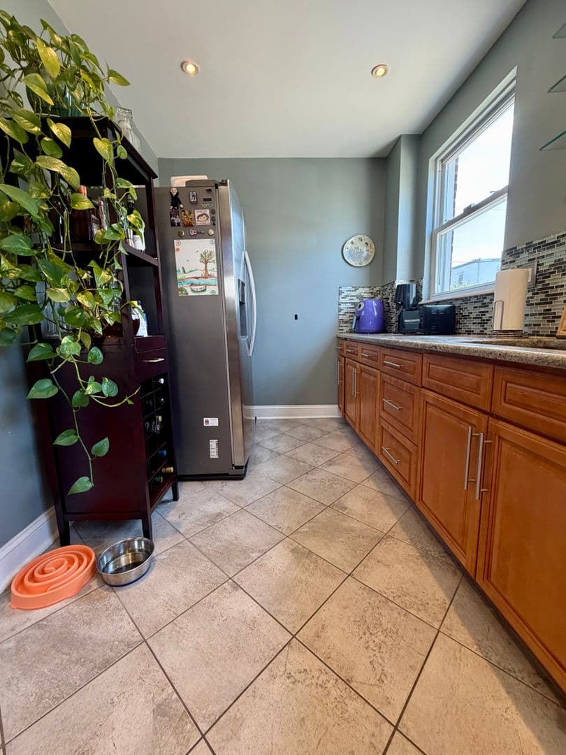 Upper Darby Townhome: 216 Glencoe Rd