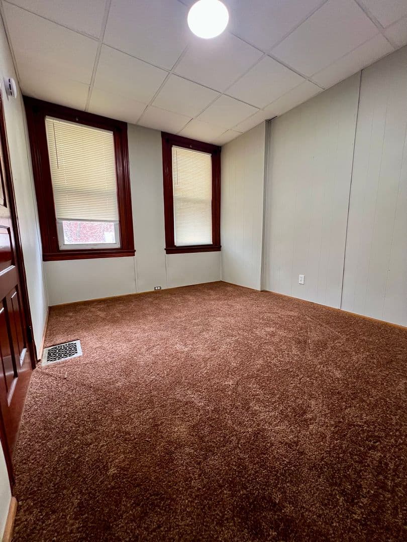 Norristown Townhome: 502 Buttonwood St