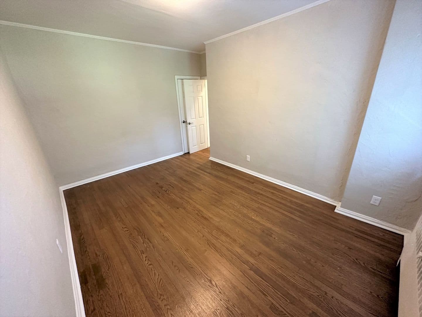 Philadelphia Apartment: 4927 Wynnefield Ave