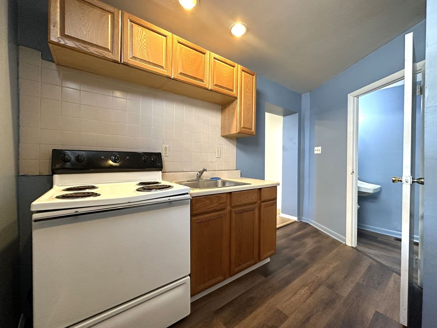Philadelphia Apartment: 2542 E Ann St