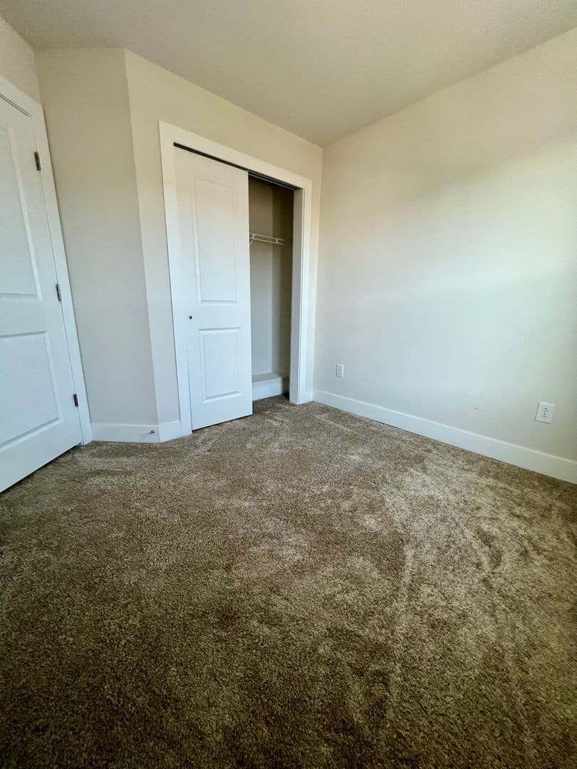 Spring City Townhome: 806 Pecan Rd
