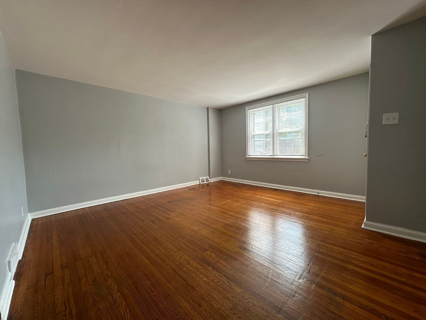 Philadelphia Apartment: 5508 N 3rd St.