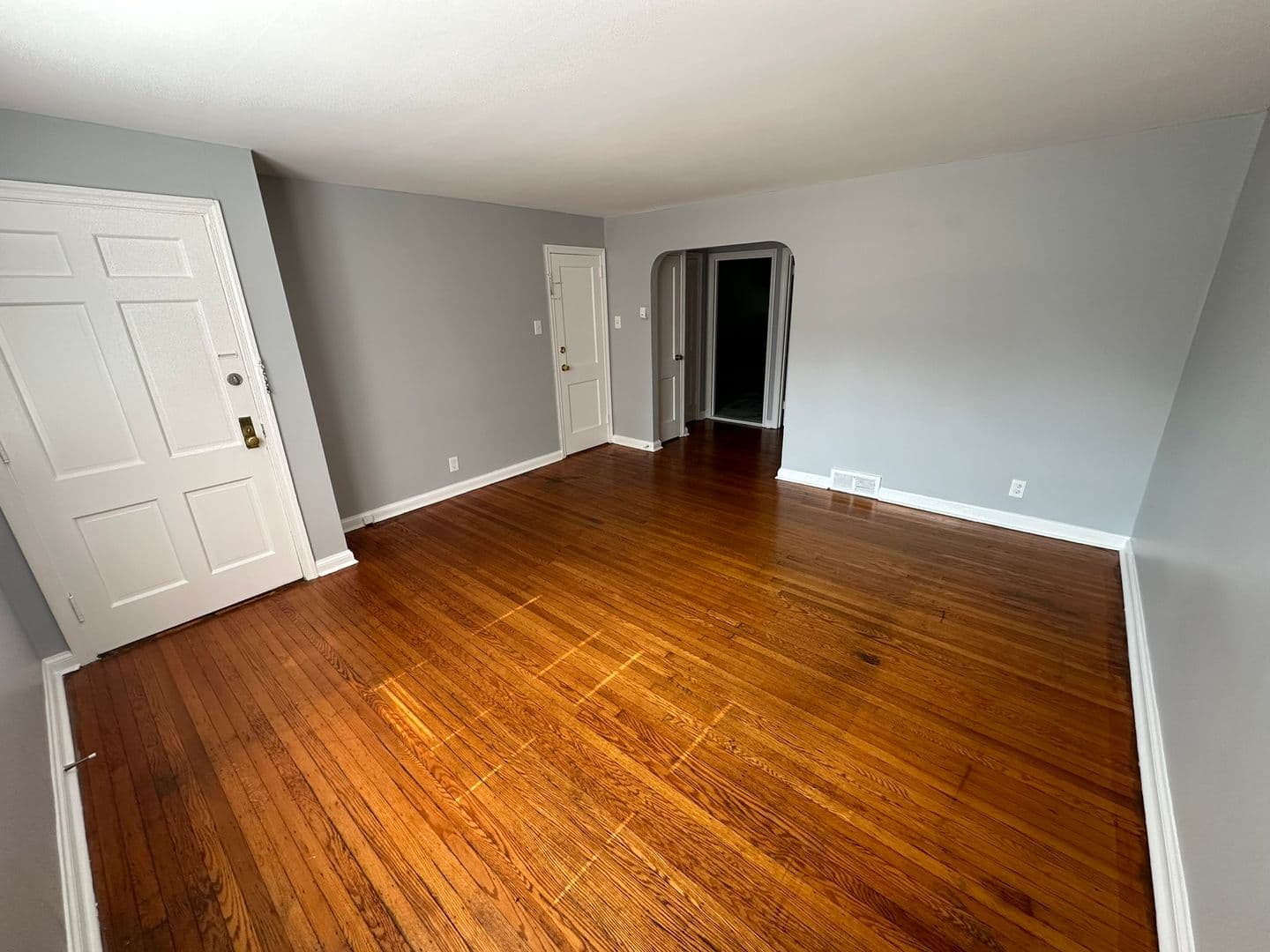 Philadelphia Apartment: 5508 N 3rd St.