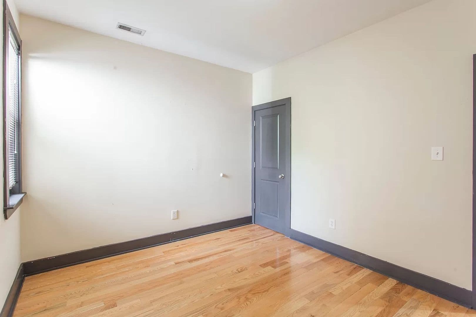 Philadelphia Apartment: 1826 W Norris St