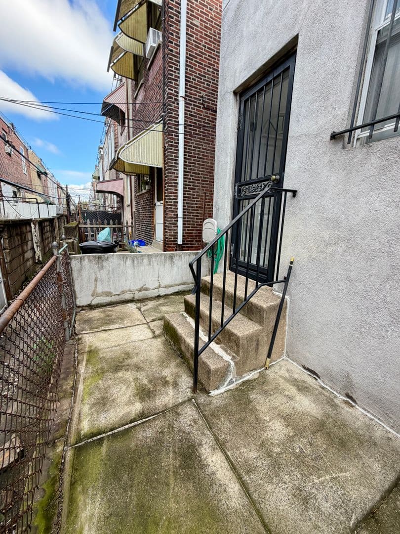 Philadelphia House: 2248 S Beechwood St