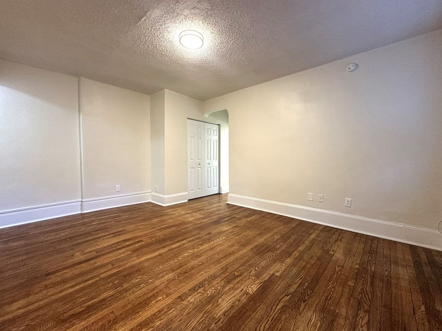 Philadelphia Apartment: 2809 W Queen Ln